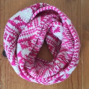 Roots Infinity Circle Knit Scarf Pink & Cream
